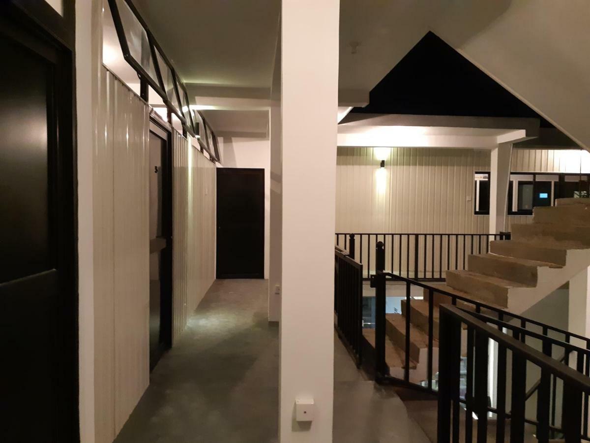 Siril Guesthouse Hostel Нувара-Элия Экстерьер фото